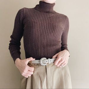 Vintage brown rib knit turtleneck